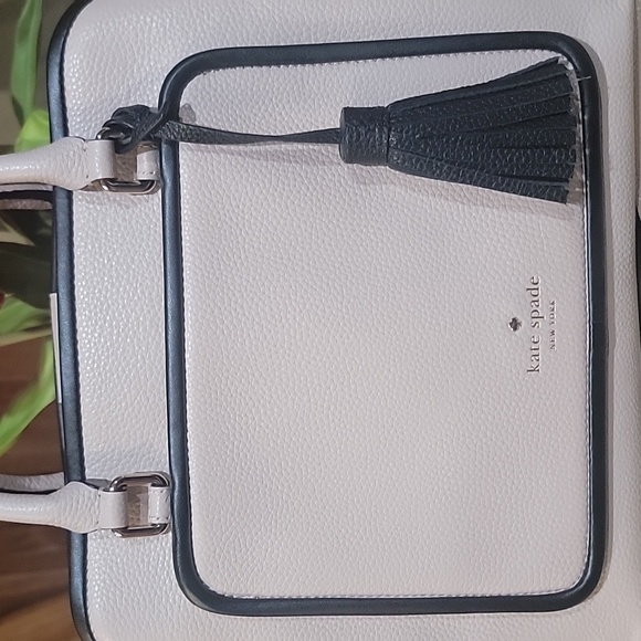 Kate Spade EUC large leather Evangelie handbag - Picture 2 of 7